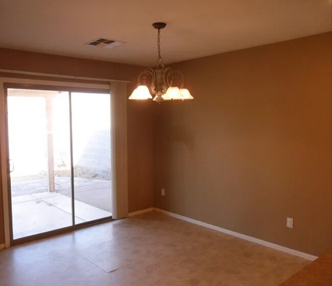 Foto del edificio - 922 S Winnifred St