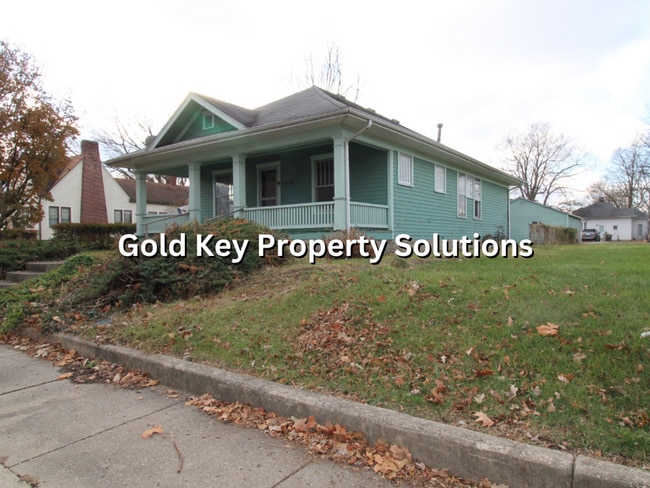 Building Photo - COMING SOON!! Huge 2 BR 1 BA with Garage and Covered Porch (NO SECTION 8)
