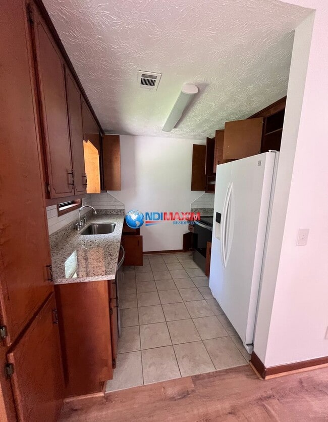 Building Photo - Renovated ranch in the SPRAYBERRY cluster ...