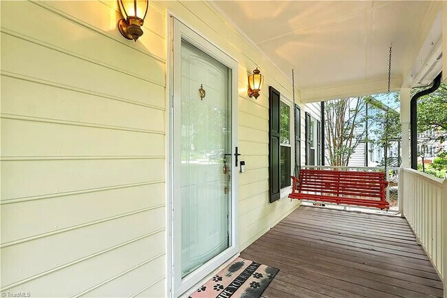 Building Photo - Earn Wealth While Leasing - Like a Homeown...