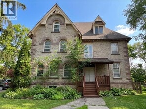 Building Photo - 130 Brown St
