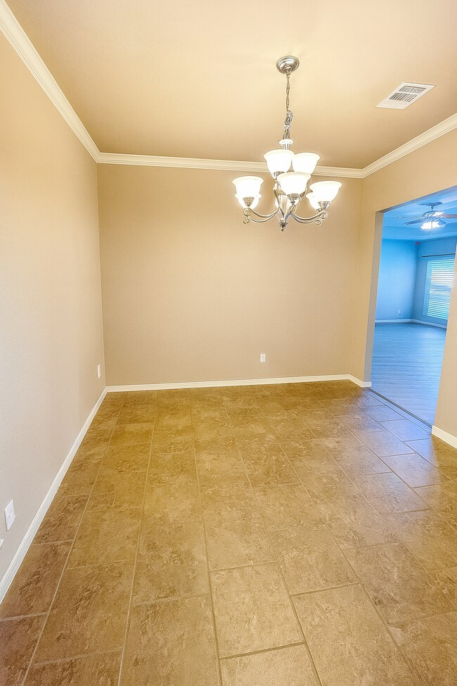 Building Photo - 219 Chering Dr