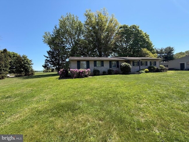 Building Photo - 2381 Beaver Valley Pike