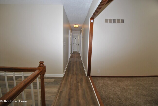 Foto del edificio - 12401 Ledges Dr