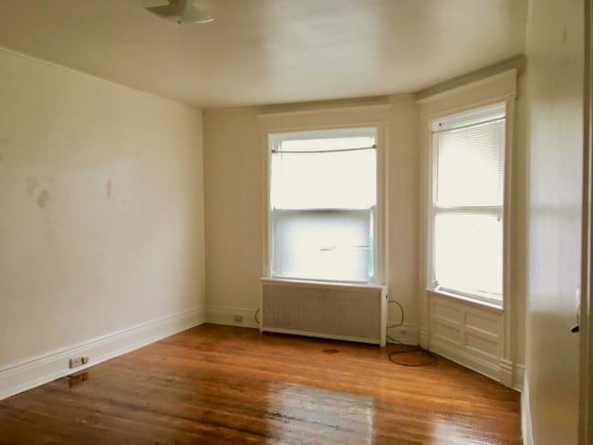 Building Photo - 20 Jewett Pl