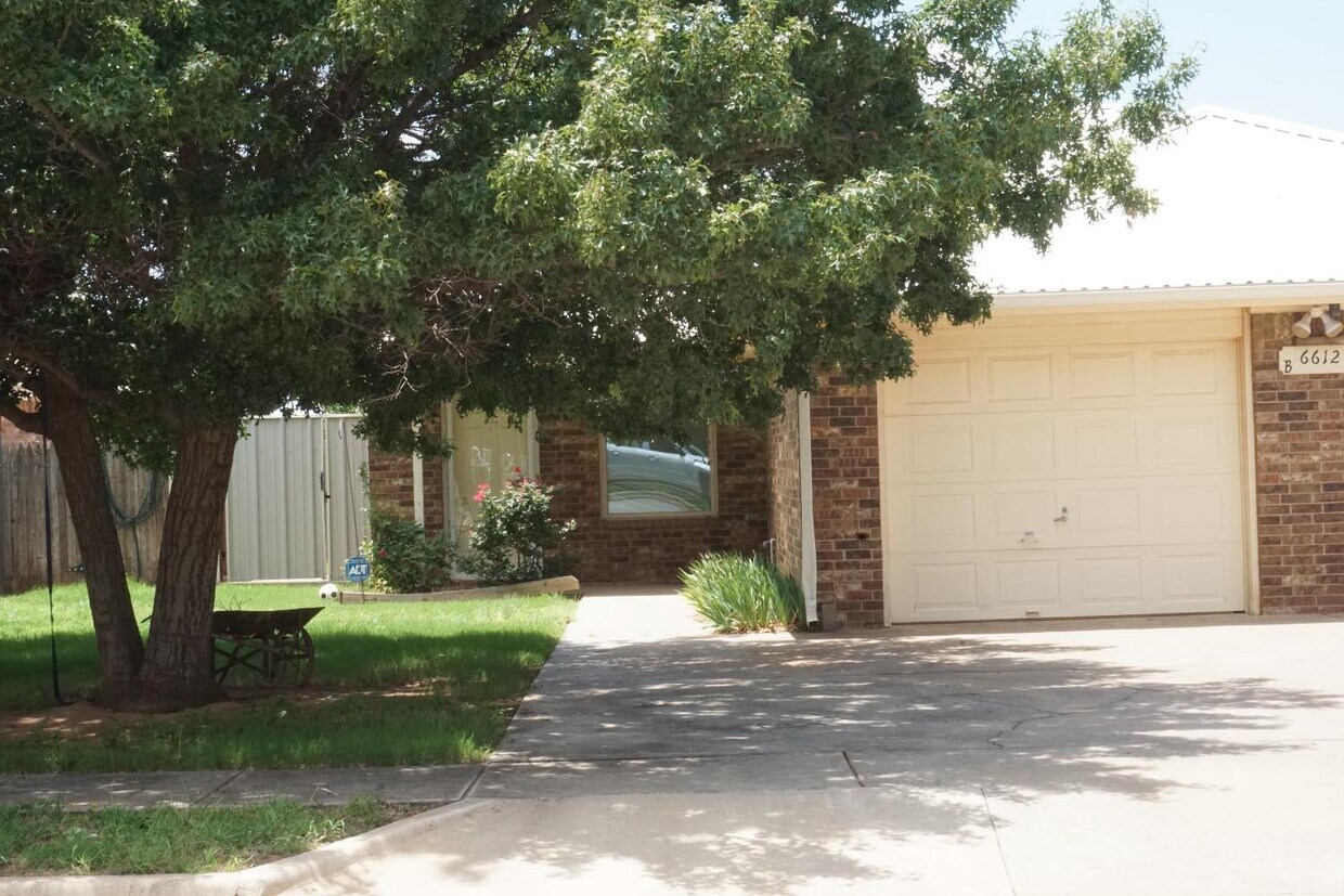 Primary Photo - 6612 Grover Ave