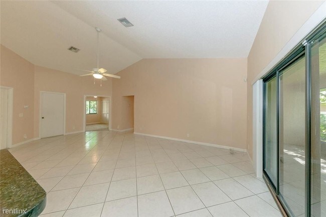 Building Photo - 3 br, 2 bath Condo - 9321 Chelsea Dr N # 9321