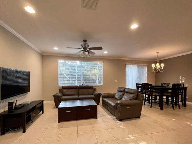 Building Photo - 9085 Villa Palma Ln
