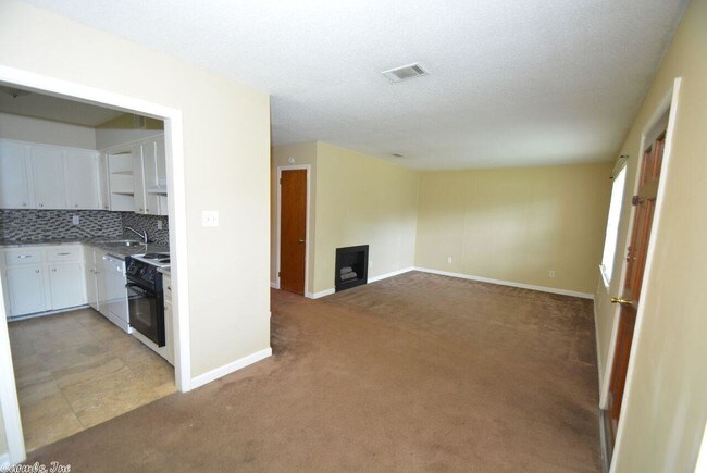 Building Photo - 1812 Sanford Dr