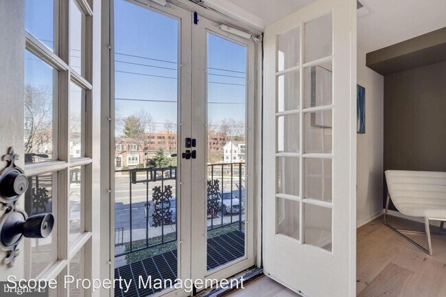 Foto del edificio - 2 br, 2.5 bath House - 4940 Bradley Blvd