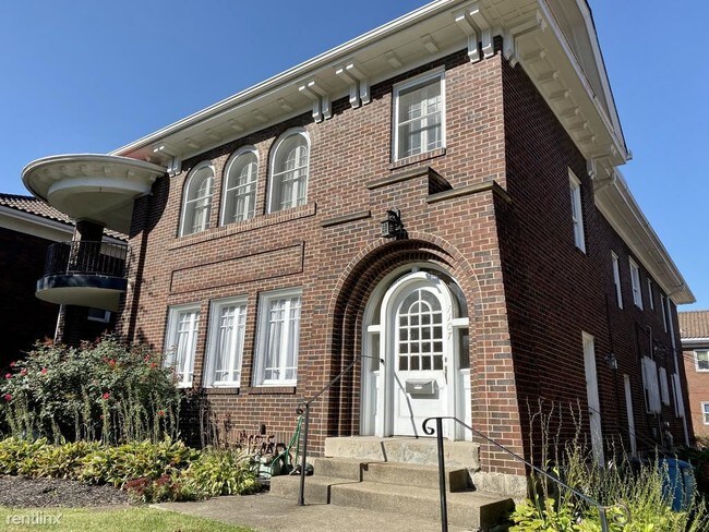 Foto del edificio - 1107 N Highland Ave