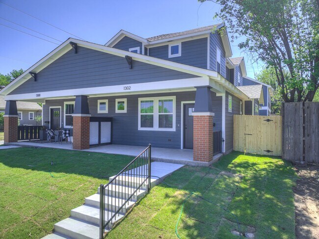 Foto del edificio - Brand New Duplex + 3 bedrooms + 2 bathrooms + 1 car garage + Prime OKC Location