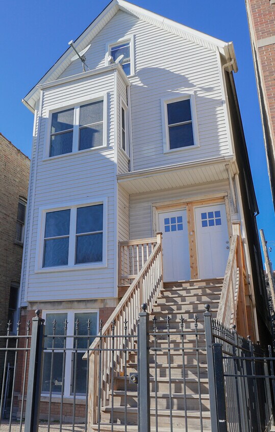 Primary Photo - 2828 W Palmer St