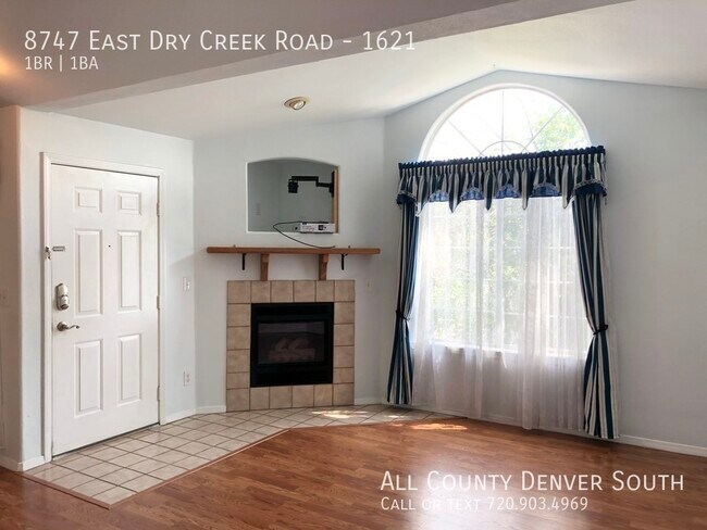 Foto del edificio - 8747 E Dry Creek Rd
