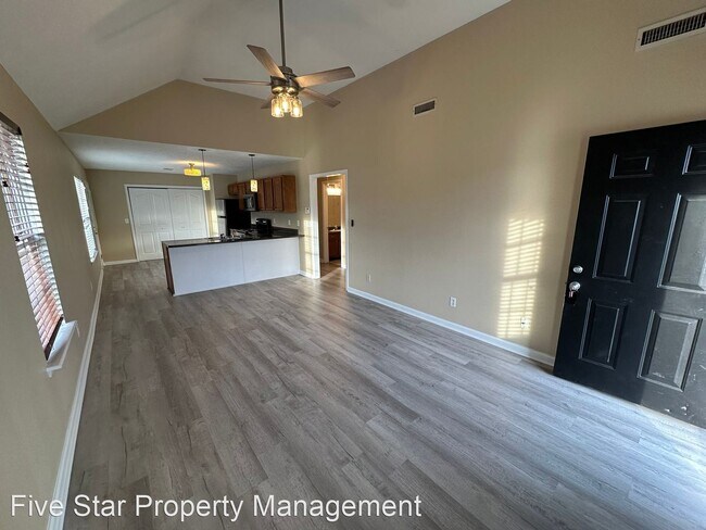 Building Photo - 2 br, 1 bath House - 2315 Chandler Pl