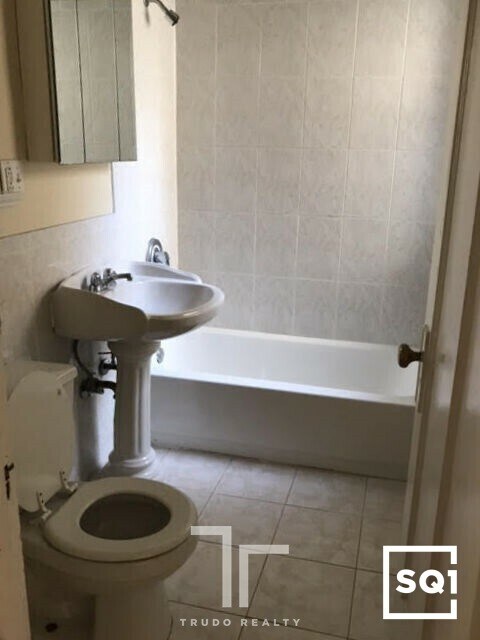 Foto del edificio - 5200 N Leavitt St