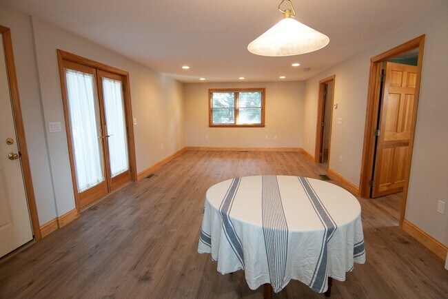 Foto del edificio - 6 Wildwood Ln