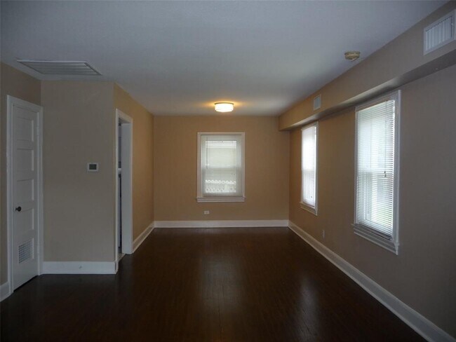 Foto del edificio - 2332 Sheridan St