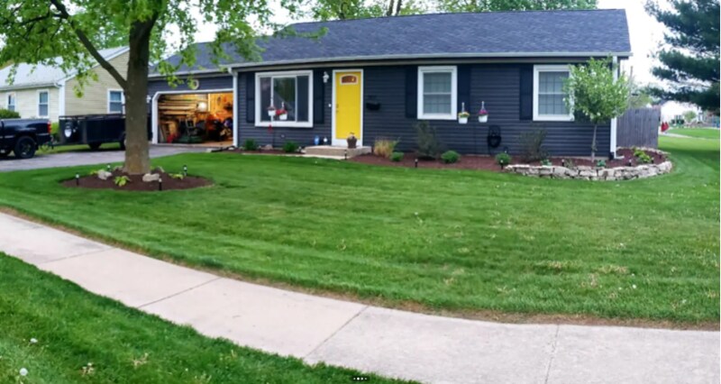 Primary Photo - 207 Hickory St