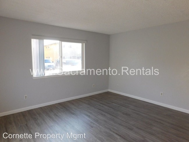 Building Photo - 4561 Ashcroft Ave