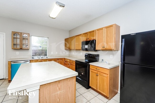 Foto del edificio - 7401 Snow Ridge Dr