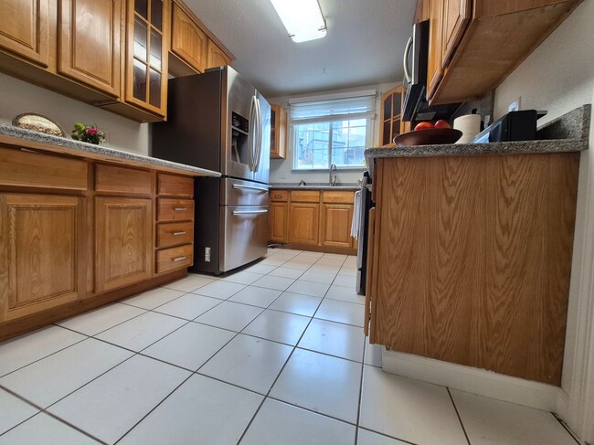 Foto del edificio - 255 Molimo Dr