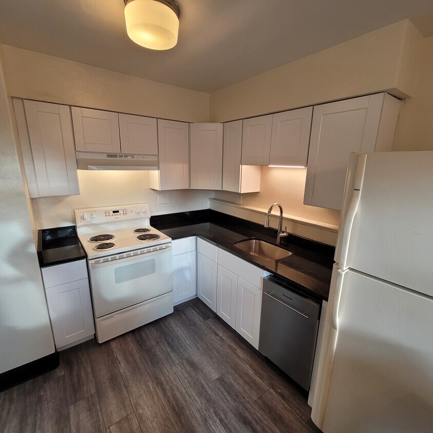 Kitchen - 106 Braden Ct