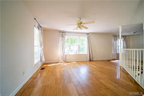 Foto del edificio - 7650 Hargrove E Rd