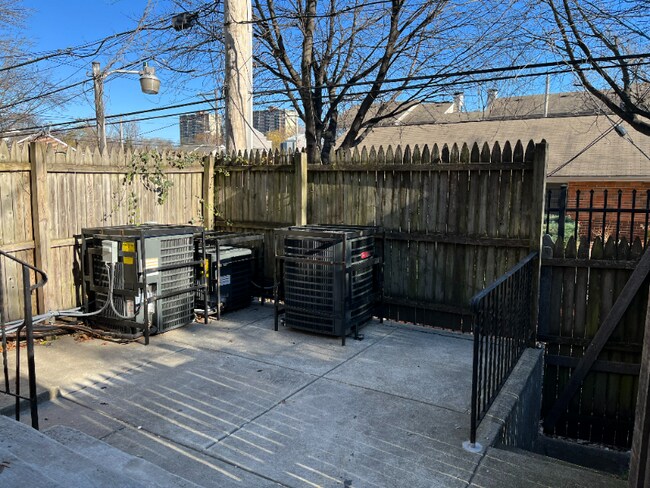 Foto del edificio - 2255 N Park Ave