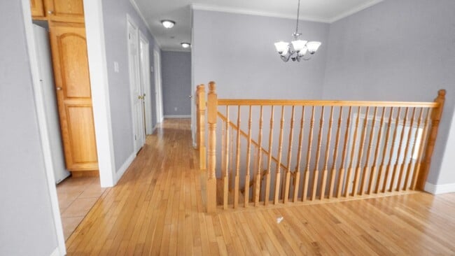Building Photo - 60 Hopedale Crescent