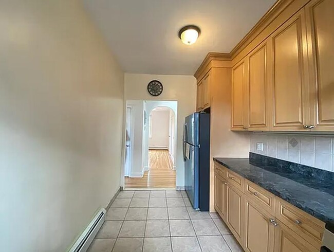 Foto del edificio - 1 bedroom in WOODSIDE NY 11377