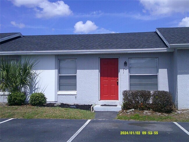 Building Photo - 71 Lake Villa Way