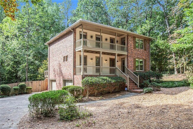 Foto del edificio - 390 Waverly Hall Cir