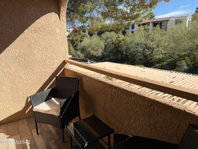 Building Photo - 5750 N Camino Esplendora