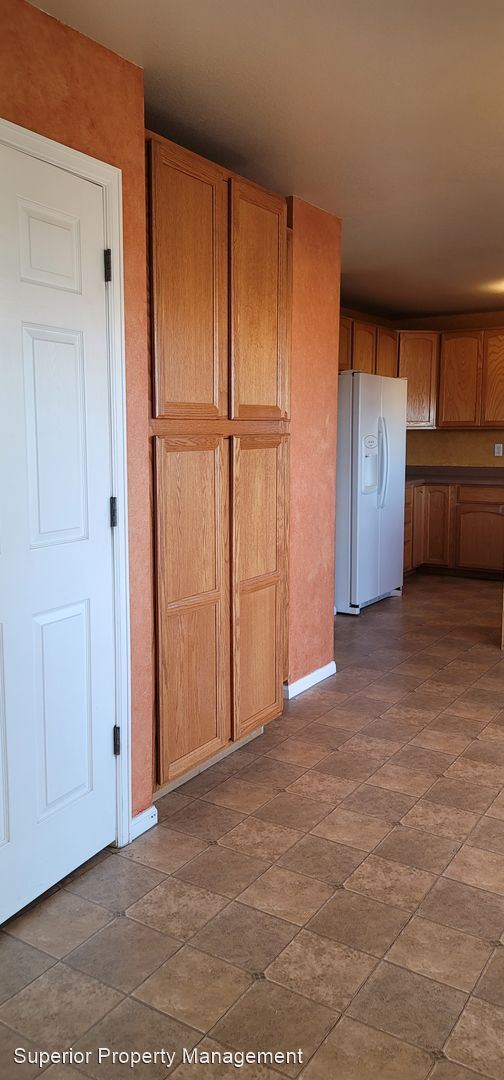 Building Photo - 4 br, 4 bath House - 1501 Sunny Hill Dr