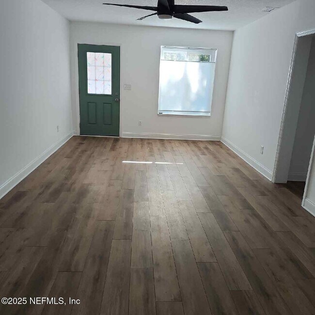 Foto del edificio - 1503 Broome St