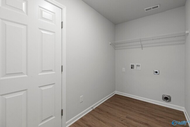 Foto del edificio - 28098 Caperton Dr