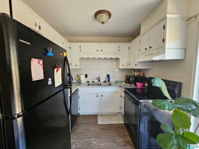 Building Photo - 3449 Sandner Ct