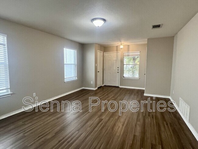 Building Photo - 228 Black Forest Rd