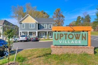 Building Photo - 213 Uptown Trl