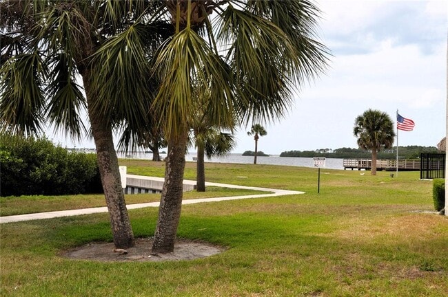 Foto del edificio - 650 Windrush Bay Dr