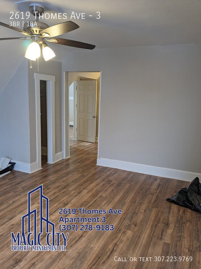 Building Photo - 2619 Thomes Ave