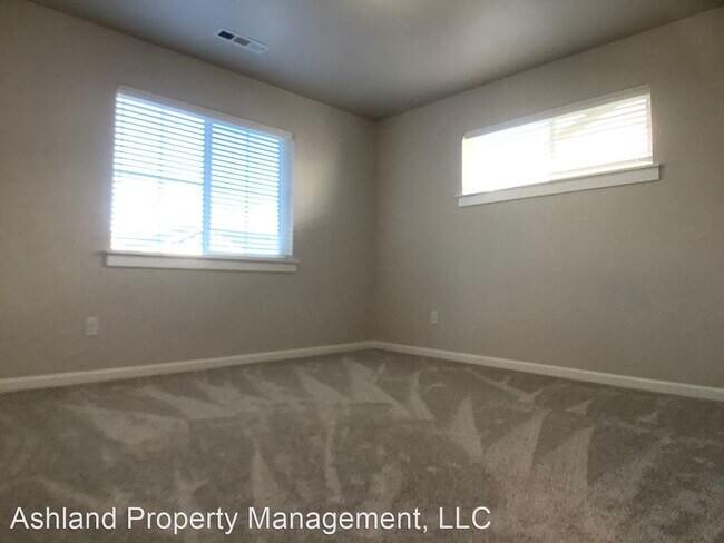 Building Photo - 3 br, 2.5 bath House - 208 Wintersage Circle