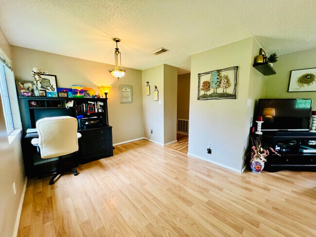 Foto del edificio - 449 County Rd 4153