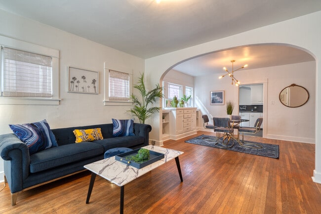 Photo - 2215 SE Powell Blvd Apartment