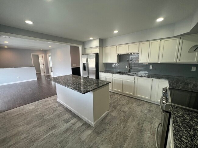 Building Photo - 797 Robeson St