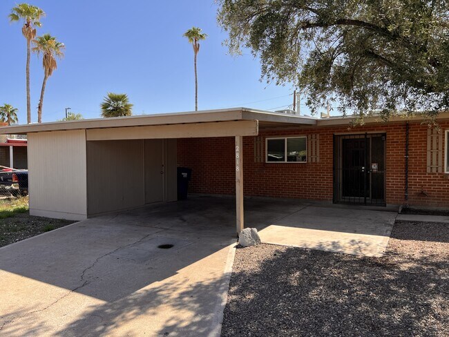 Building Photo - 2818 N Eastgate Dr