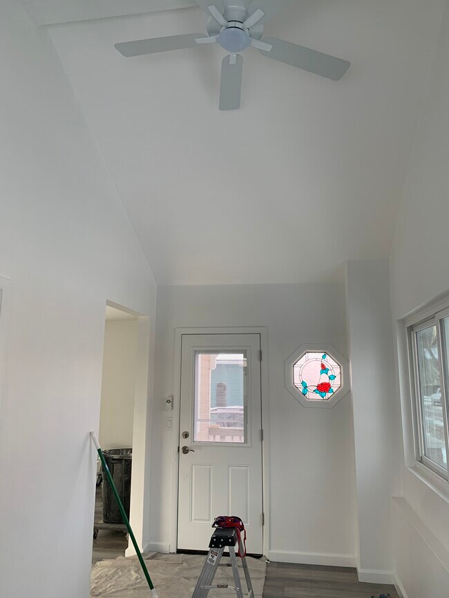 Entry foyer - 225 E Washington St