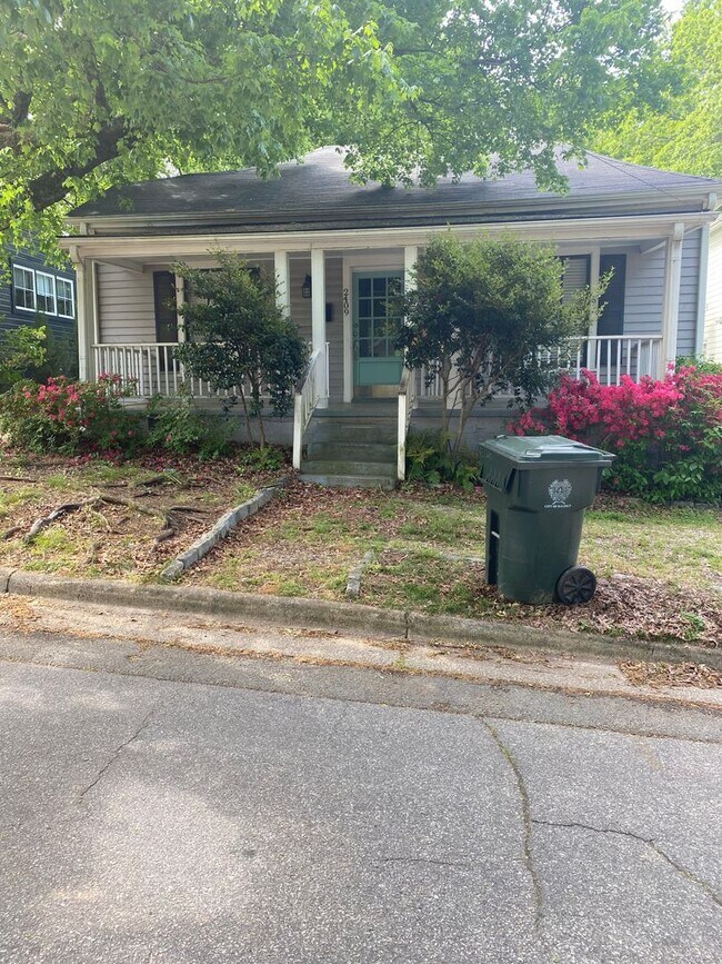 Building Photo - 2409 Bedford Ave