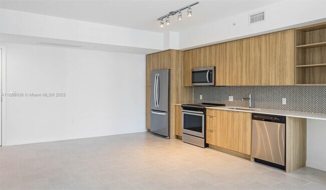 Foto del edificio - 2150 N Bayshore Dr